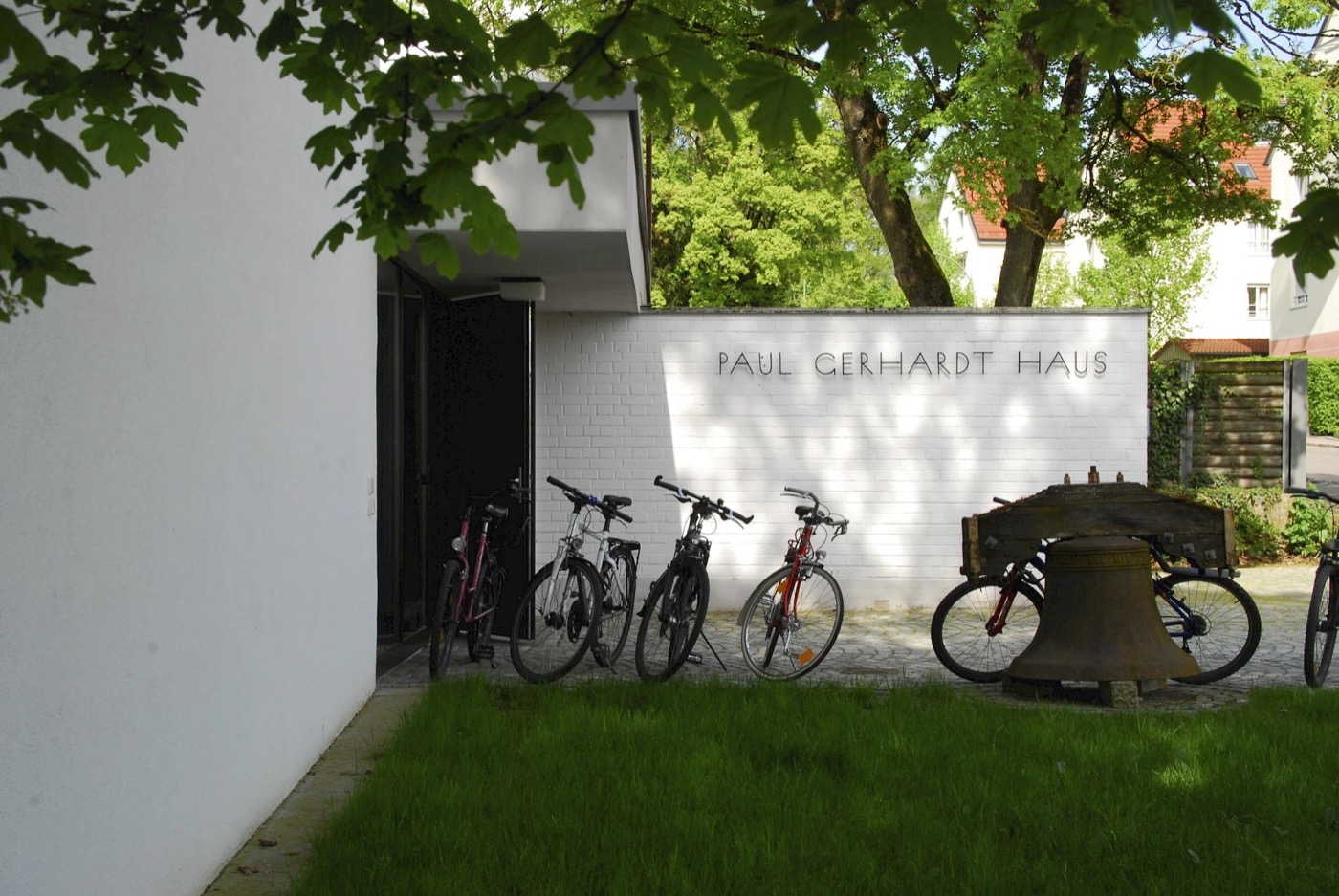 Paul-Gerhardt-Haus Freising — Schriftzug an der Außenwand